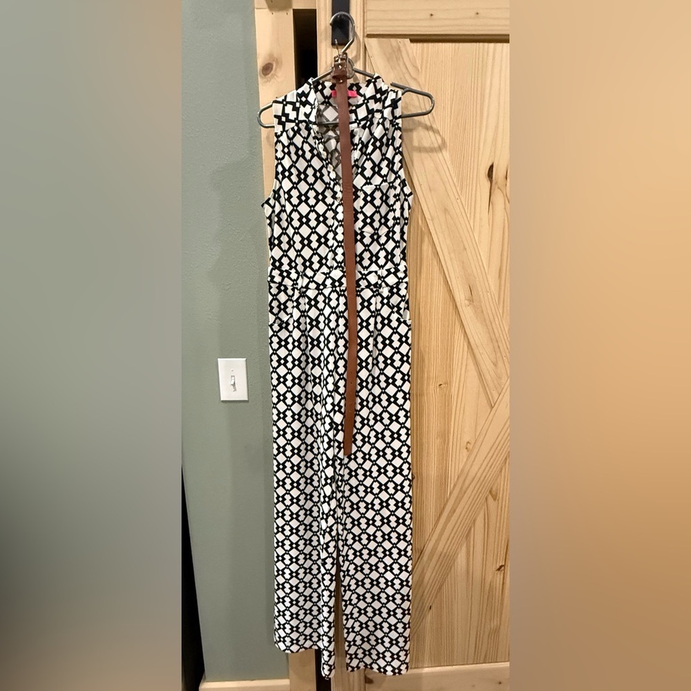 Xtaren Black & White Geometric Sleeveless Jumpsuit